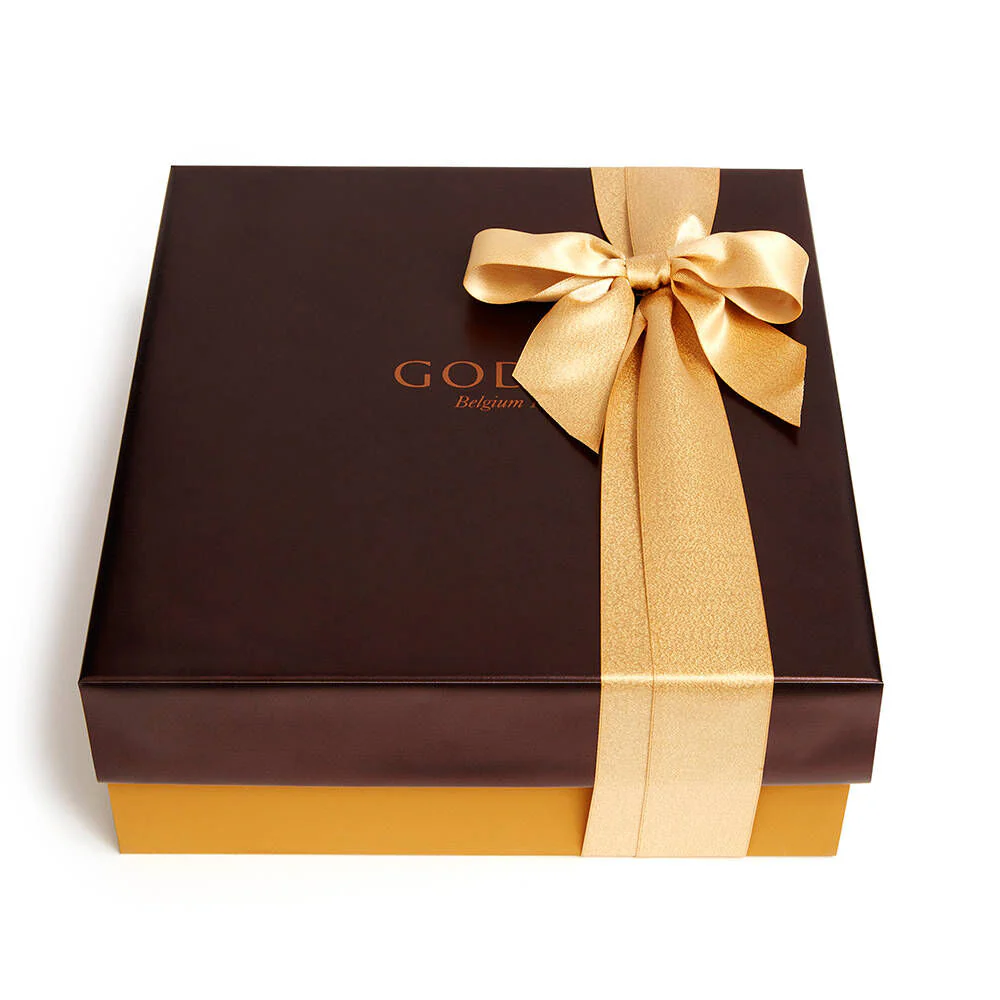Milk Chocolate Cocoa & Mug Gift Set, Gold Ribbon - Image 2